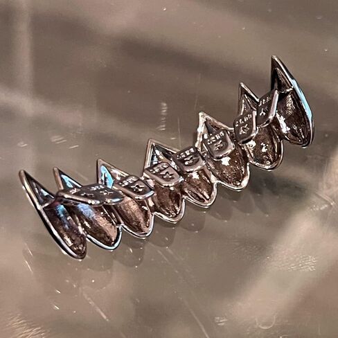 سمك القرش الأسود Grillz ثمانية أسنان سفلية 8 أسنان أنياب مصاص دماء الفم الهيب هوب الشوايات in Kuwait