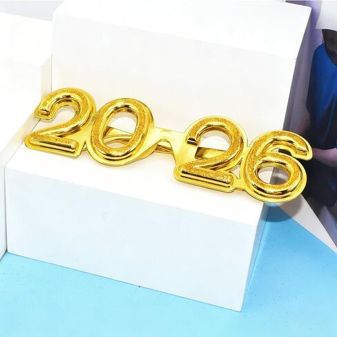 قطعتان من نظارات السنة الجديدة بأرقام 2026، نظارات بلاستيكية ذهبية فضية 2026 للعام الجديد دعائم للصور، نظارات الحفلات التنكرية وإكسسوارات الزينة in Kuwait