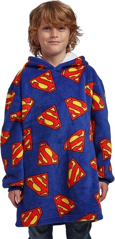 بطانية بغطاء للرأس مطبوعة بالكامل بشعار Bioworld Superman للأولاد بأكمام طويلة ومبطنة بصوف الشيربا للأطفال يمكن ارتداؤها in Saudi Arabia