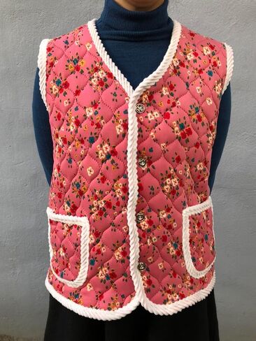 Korean Fashion, Kimchi Kimjang vest, Retro Granma fashion, Korean wannabe MZ fashion, Popular K fashion vest, Korean Winter, Halme, Floral patten with red,pink,blue,purple,grey. (Random) in Saudi Arabia