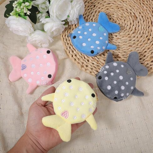 محفظة عملات قرش الحوت، 4 قطع محفظة بسحاب كرتونية لطيفة، حقيبة عملات من القماش القطيفة Kawaii مع سلسلة مفاتيح للنساء والفتيات in Kuwait