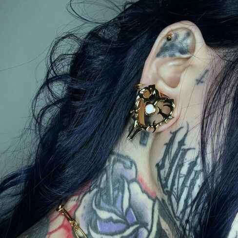 PUNKYOUTH Thorned Heart Ear Tunnels – Gothic Romantic Plugs with Spikes & Opal Gem, Elegant Baroque Big Gauge Jewelry for Women Men, 0g–1 Inch Stretching Piercing in Saudi Arabia