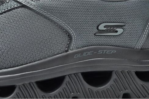 حذاء رياضي رجالي من Skechers Bobs Arc Waves-Slick Turn سهل الارتداء in Kuwait