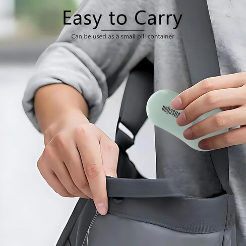 مقسم حبوب الدواء للحبوب الصغيرة والصغيرة، مقسم حبوب الدواء الأخضر للحبوب الصغيرة، سهل الفتح مع واقي شفرة أمان، مناسب للسفر ورحلة العمل (1.96 * 3.54 * 1.02 بوصة) in Kuwait