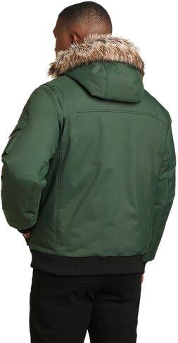 سترة Eddie Bauer الرجالية الفاخرة المقاومة للماء in Saudi Arabia