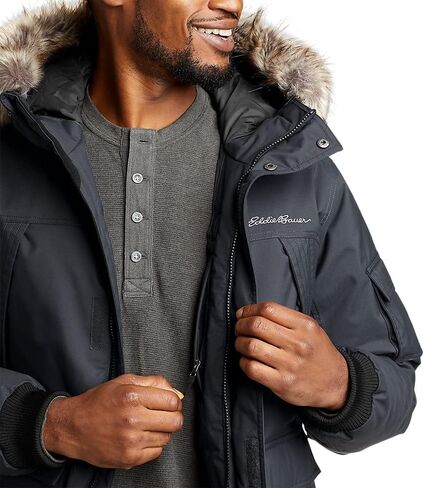 سترة Eddie Bauer الرجالية الفاخرة المقاومة للماء in Saudi Arabia