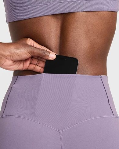 شورت راكب الدراجة النارية Zenvy Gentle-Support عالي الخصر مقاس 8 بوصات من Nike للسيدات in Kuwait