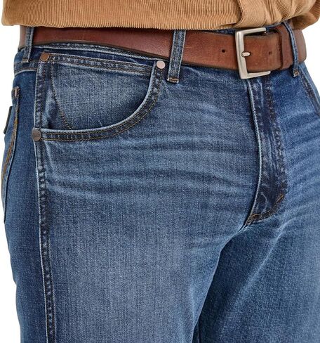 Wrangler Men's Moore Slim Retro Jeans in Saudi Arabia