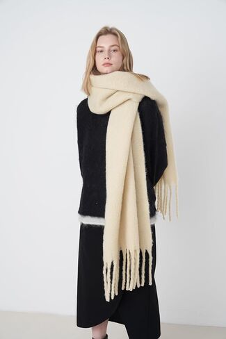 Chunky Scarf for Women Winter Oversized Thick Warm Tassel Scarves Cold Weather Large Blanket Soft Warm Shawl Wraps in Saudi Arabia