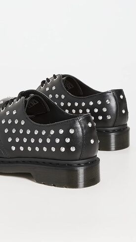 Dr. Martens unisex-adult mens 1461 Stud Wanama in Saudi Arabia