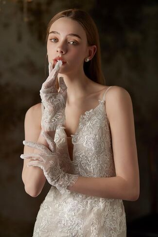 zeasciosd Women's Short Lace Floral Gloves Sheer Mesh Tulle Gloves Wrist Length Wedding Bridal Opera Tea Party Gloves in Saudi Arabia