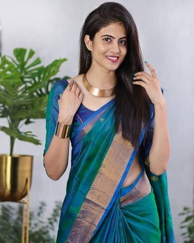 Women's Kanjivaram Soft Silk Saree With Blouse Piece 6.3metres (Rama Green) in Saudi Arabia