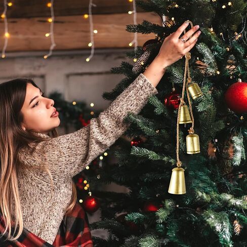 أجراس ذهبية لزينة عيد الميلاد، ديكور 4 أجراس بقرة معدنية كبيرة على حبل معلق من الجوت، أجراس ريفية معلقة لشجرة عيد الميلاد إكليل إكليل رف ديكور المنزل in Kuwait