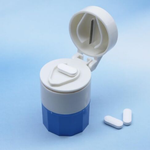 Pill Organizer with Pill Splitter Pill Cutter Daily Pill Box Cutter for Small or Large Pills, Cute Portable Medicine Case Vitamin Dispenser Holder for Purse Pocket(Green) in Saudi Arabia