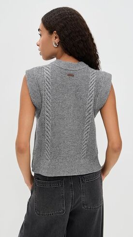 Levi's Women's INES Cable Sweater Vest in Saudi Arabia