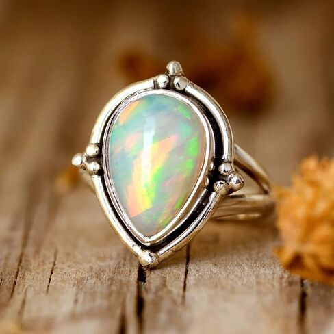 1pc Vintage Gemstones Ring for Women Ideal for Parties and Dates Versatile Trendy Birthday Gifts in Saudi Arabia