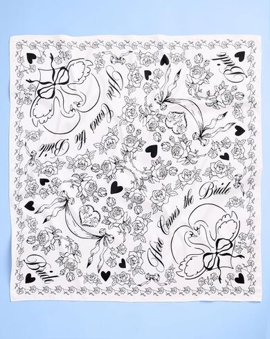 xo، وشاح رأس Fetti Bride Swan، 27x27 بوصة | باندانا العازبة، أغطية رأس الزفاف، إكسسوار حفلة باخ، هدية وصيفة العروس، منديل الزفاف الأبيض، قبعة حريرية in Saudi Arabia