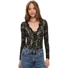 بدلة أليسيا دانتيل للسيدات من Generation Love in Kuwait