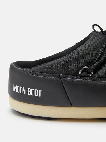 حذاء Moon Boot Evx Mule مصنوع من النايلون للرجال والنساء in Kuwait