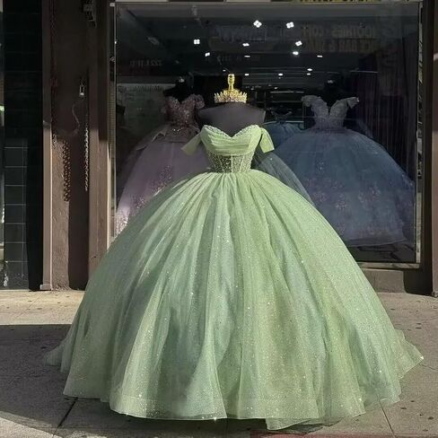 تول سباركلي مطرز فساتين Quinceanera قبالة الكتف الحبيب الكرة ثوب منتفخ الحلو 16 فساتين مع القطار in Kuwait