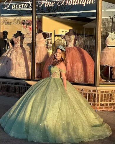 تول سباركلي مطرز فساتين Quinceanera قبالة الكتف الحبيب الكرة ثوب منتفخ الحلو 16 فساتين مع القطار in Kuwait