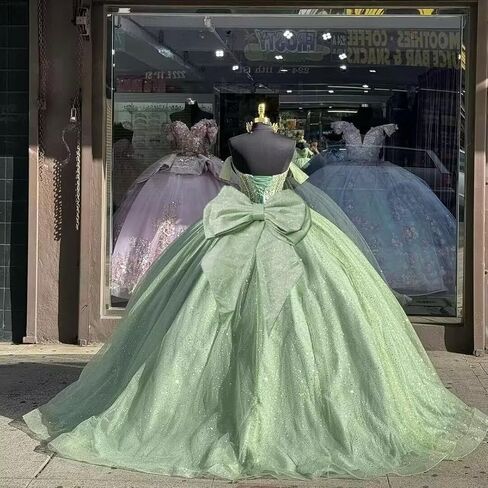 تول سباركلي مطرز فساتين Quinceanera قبالة الكتف الحبيب الكرة ثوب منتفخ الحلو 16 فساتين مع القطار in Kuwait