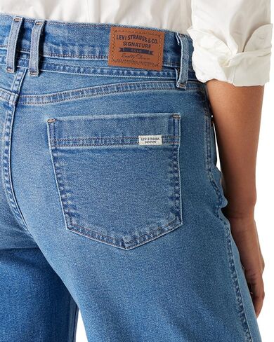 بنطلون جينز نسائي من Levi Strauss Signature Gold بحزام واسع الساق من قماش الدنيم المطاطي متوسط ​​الارتفاع (متوفر أيضًا بمقاس إضافي) in Saudi Arabia