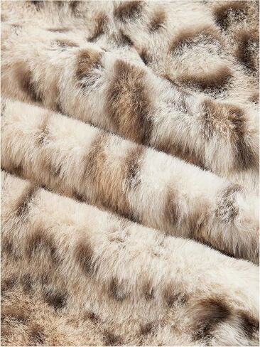 WDIRARA Women's Leopard Print Fuzzy Bodycon Mini Skirt Y2k Low Rise Skirt in Saudi Arabia