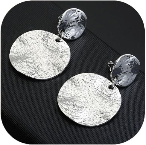 Round Geometry Clip On Earrings for Women, Matte Gold Silver Retro Disc Dangle Drop Clip Earrings Non Pierced Clips Stetement Jewelry Gifts in Kuwait