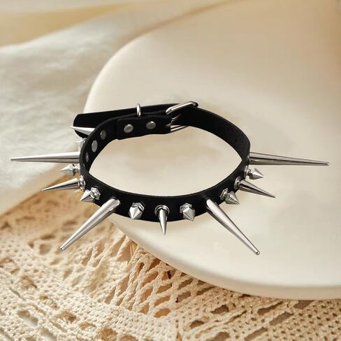 Goth PU Leather Necklace Punk Long Spiked Collar Choker Metal Rivet Spikes Studded Black Leather Collar Chian Adjustable Rock Biker Strap with Clasp for Costume Jewelry Halloween Party Gift in Saudi Arabia