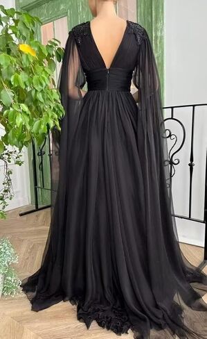 Dymaisei Tulle Prom Dresses with Cape Lace Applique Ball Gowns V Neck Formal Evening Dresses with Pockets in Saudi Arabia
