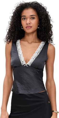 NIA Women's Celia Top in Saudi Arabia