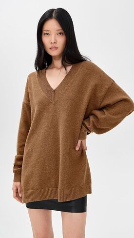 تونيك نسائي برقبة على شكل حرف V من Free People in Kuwait