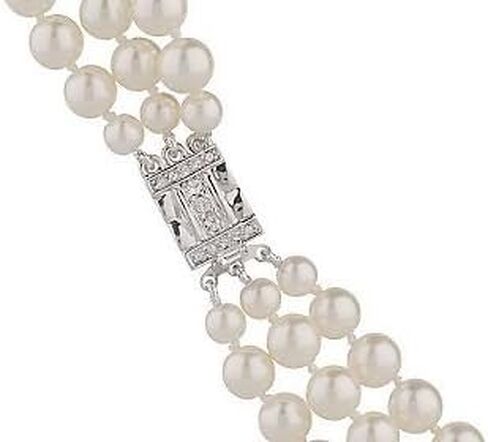 Jacqueline Jackie Kennedy Triple Strand Shell Pearl Necklace 18 Inch Length in Saudi Arabia