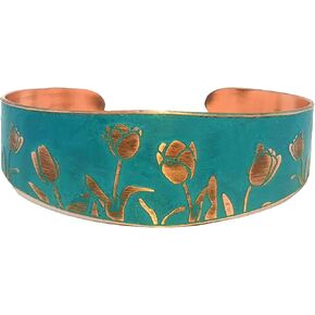 سوار الكفة المدبب من النحاس الصلب المصنوع يدويًا مع عزر الخزامى المحفور، الكفة النحاسية المدببة من زنجار ريفي in Kuwait