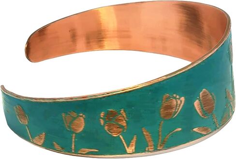 سوار الكفة المدبب من النحاس الصلب المصنوع يدويًا مع عزر الخزامى المحفور، الكفة النحاسية المدببة من زنجار ريفي in Kuwait