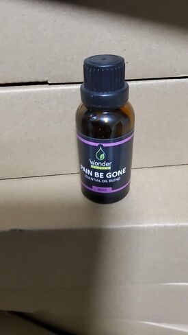 زيت Pain Be Gone العطري - زيت طبيعي بالكامل - (يشبه الباناواي) مصنوع من القرنفل والذهبيسوم والنعناع والشتاء الأخضر مع معدل نجاح مرتفع - بواسطة Wonder Healing (30 مل / 1 أونصة) in Kuwait