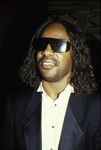 Stevie Wonder smiling Photo Print (8 x 10) in Saudi Arabia