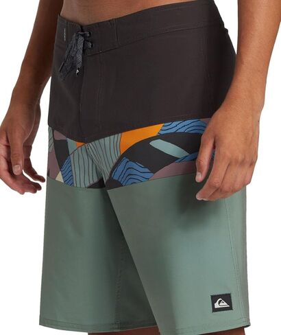 Quiksilver - Mens Surfsilk Panel 20 Boardshort, Color Seaspray Beach Club Casual Ss, Size: 34 in Saudi Arabia