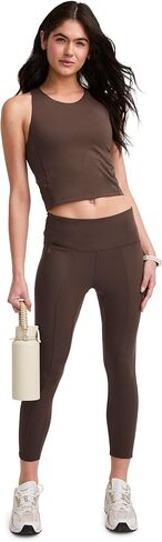 قميص Jockey النسائي Activewear EVERACTIVE Racerback قصير مع حمالة صدر مدمجة in Kuwait