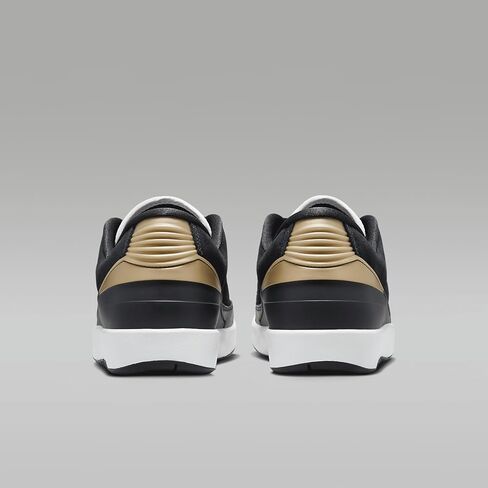 حذاء Air Jordan 2 Retro Low أسود/أحمر فارسيتي للنساء (DX4401-001، أسود/ذهبي معدني/أوف وايت/أحمر فارسيتي) مقاس 10.5 in Saudi Arabia