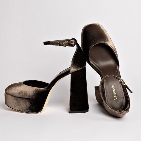 Larroudé Ari Pump In Expresso Velvet in Saudi Arabia