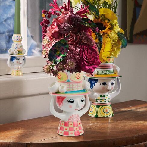 Bjorn Wiinblad Lady مع مزهرية قبعة، وردي وأصفر، ارتفاع 8.1 بوصة، يتضمن صندوق هدايا in Kuwait