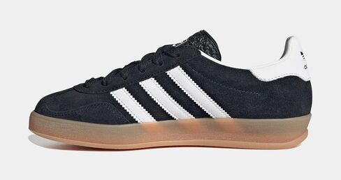 حذاء adidas Gazelle للمدرسة الداخلية (أسود أساسي/أبيض سحابي/لثة) in Saudi Arabia