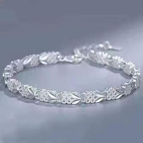 925 Floral Chain Bracelet for Women: Lightweight Adjustable Dainty Jewelry, Elegant Silvery Minimalist Design for Party & Daily Wear, Thoughtful Gift in Saudi Arabia