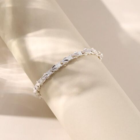 925 Floral Chain Bracelet for Women: Lightweight Adjustable Dainty Jewelry, Elegant Silvery Minimalist Design for Party & Daily Wear, Thoughtful Gift in Saudi Arabia