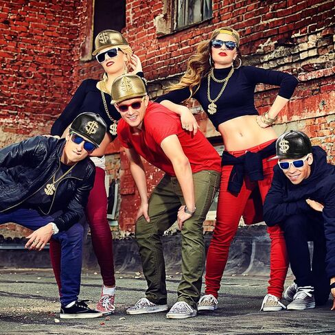 Zhanmai 6pcs 80s 90s Rapper Costume Accessories Hip Hop Costume Outfit Men Money Hat Fake Gold Dollar Chain Necklace Ring(Gold, Black, White) in Saudi Arabia