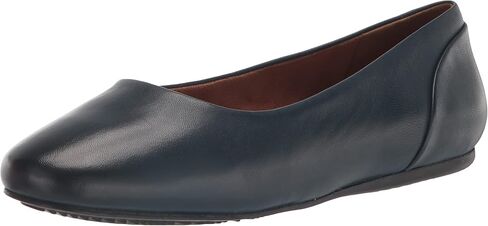 SoftWalk Women's Shiraz Ballet Flat in Saudi Arabia