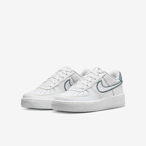 حذاء Nike Air Force 1 LV8 3 للأطفال الكبار (FZ2008-100، أبيض سامت/بيكوستال/أبيض ساميت) مقاس 3.5 in Kuwait