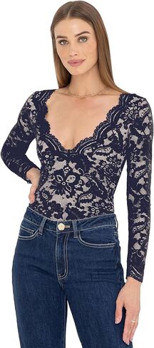 بدلة أليسيا دانتيل للسيدات من Generation Love in Kuwait